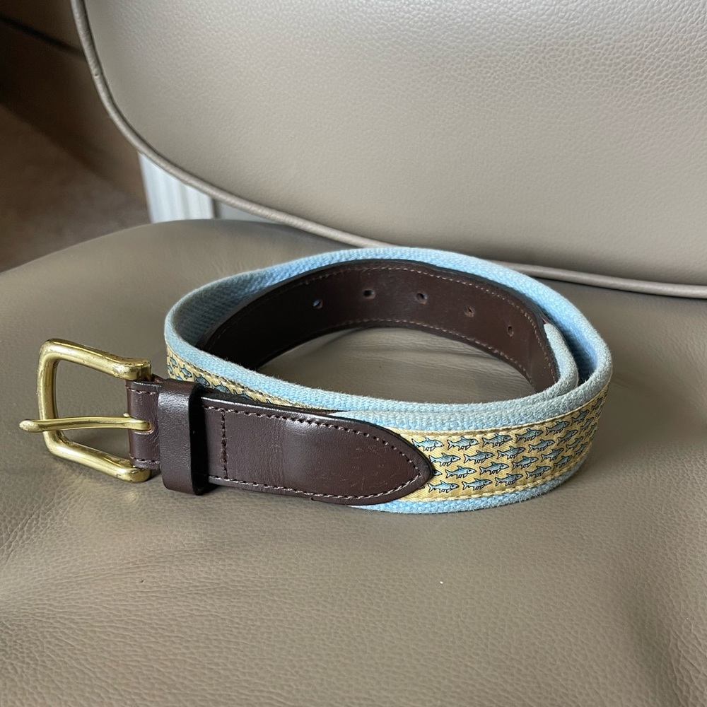 Vineyard Vines belt - 30”